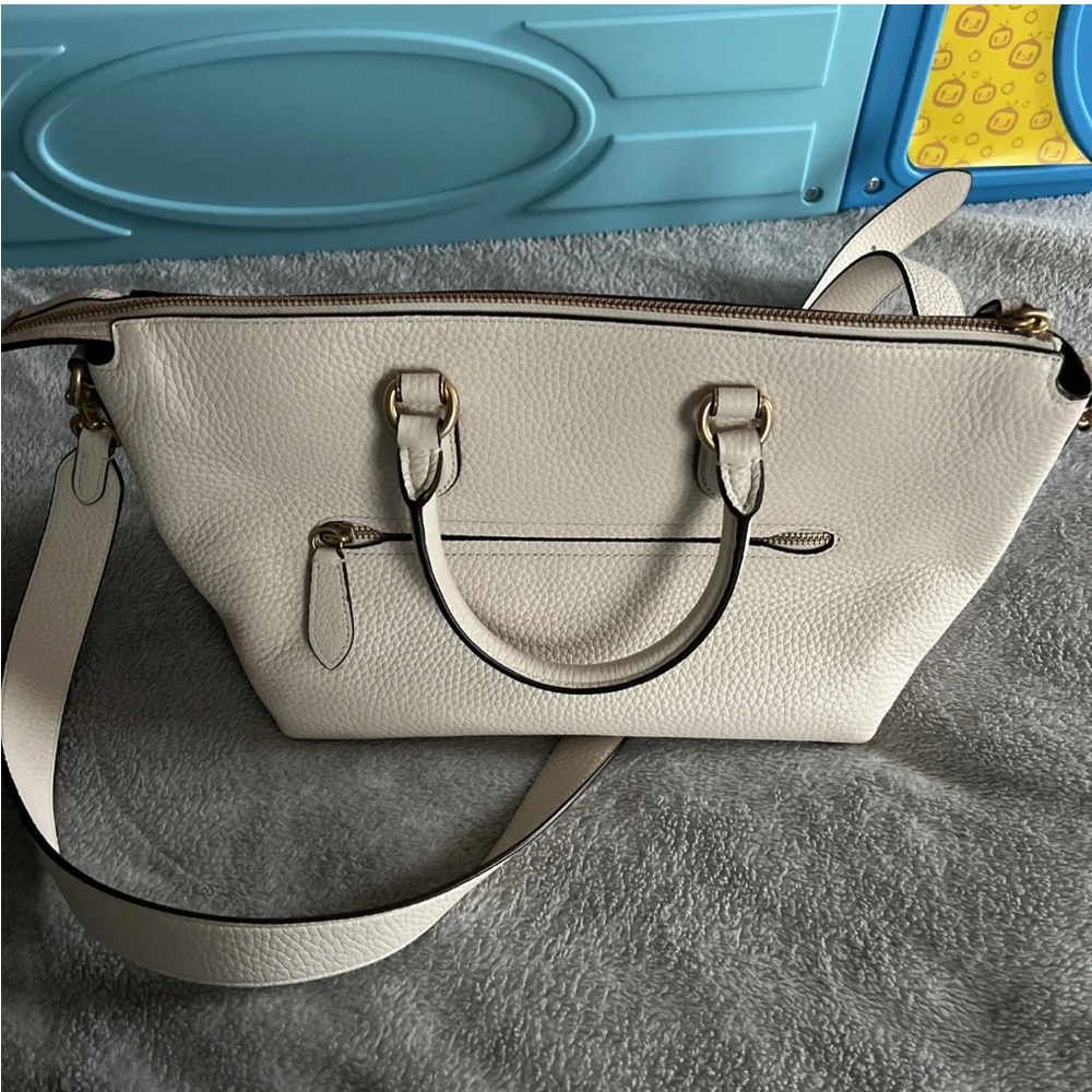 ❤️ Coach Cara Chalk/Gold Soft Pebble Leather Crossbody Satchel